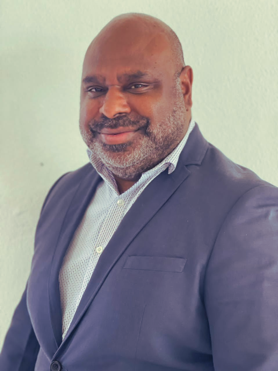 Lazarus Kenni, Managing Director